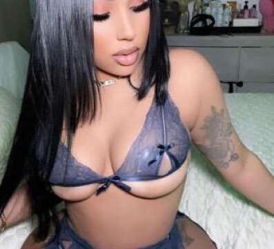 LATINA !!! 😏😇🥰🥵🍭😈// fat ass shorty ( trust)